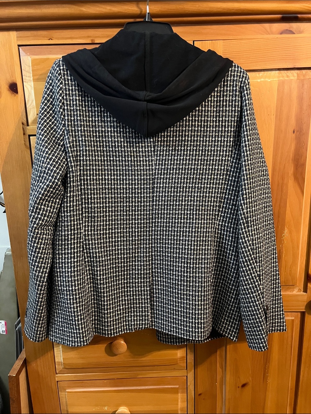 Women's Black & White Houndstooth Hoodie Blazer